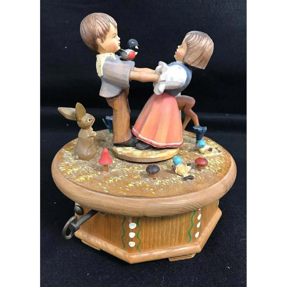 VINTAGE THORENS ANRI MUSIC BOX " SHALL WE DANCE" LARGE BEAUTIFUL